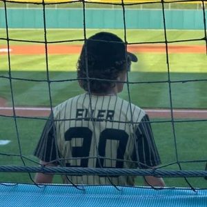 Meet your Posher, Warren